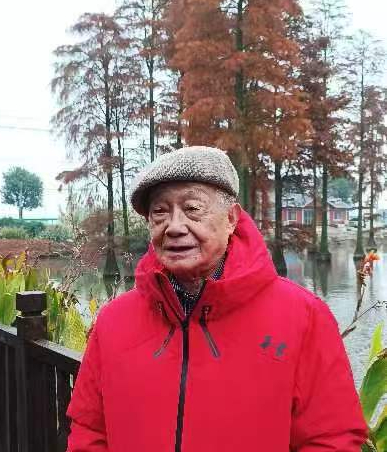 黄自华近照.jpg